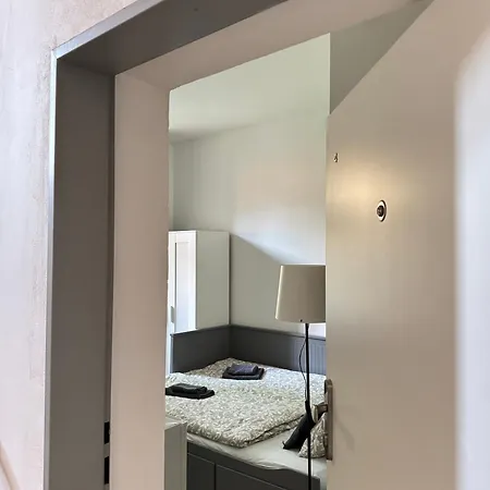 Cozy Studio Near City Prague Exterior photo