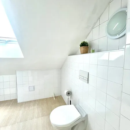 Cozy Studio Near City Prague Exterior photo